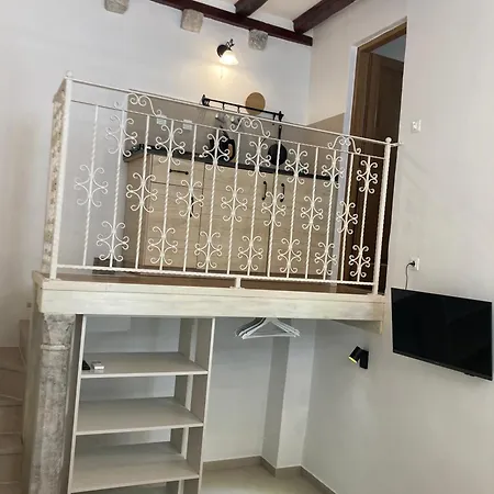 Akantus Studio Apartment Daire